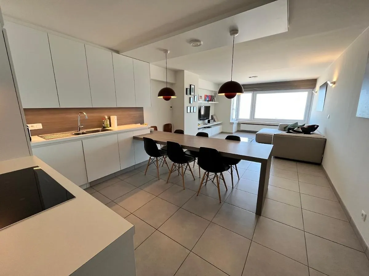 אוסטנדה Beautiful 3-Bedroom Apartment For 6 People With Front Sea View T28