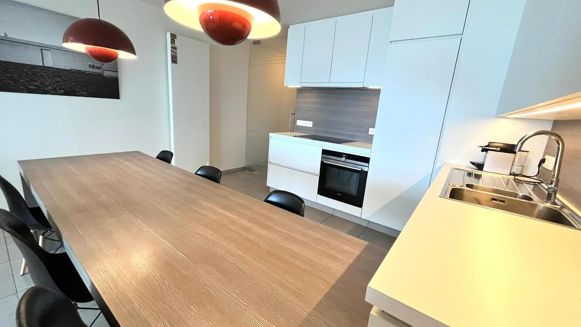 אוסטנדה Beautiful 3-Bedroom Apartment For 6 People With Front Sea View T28